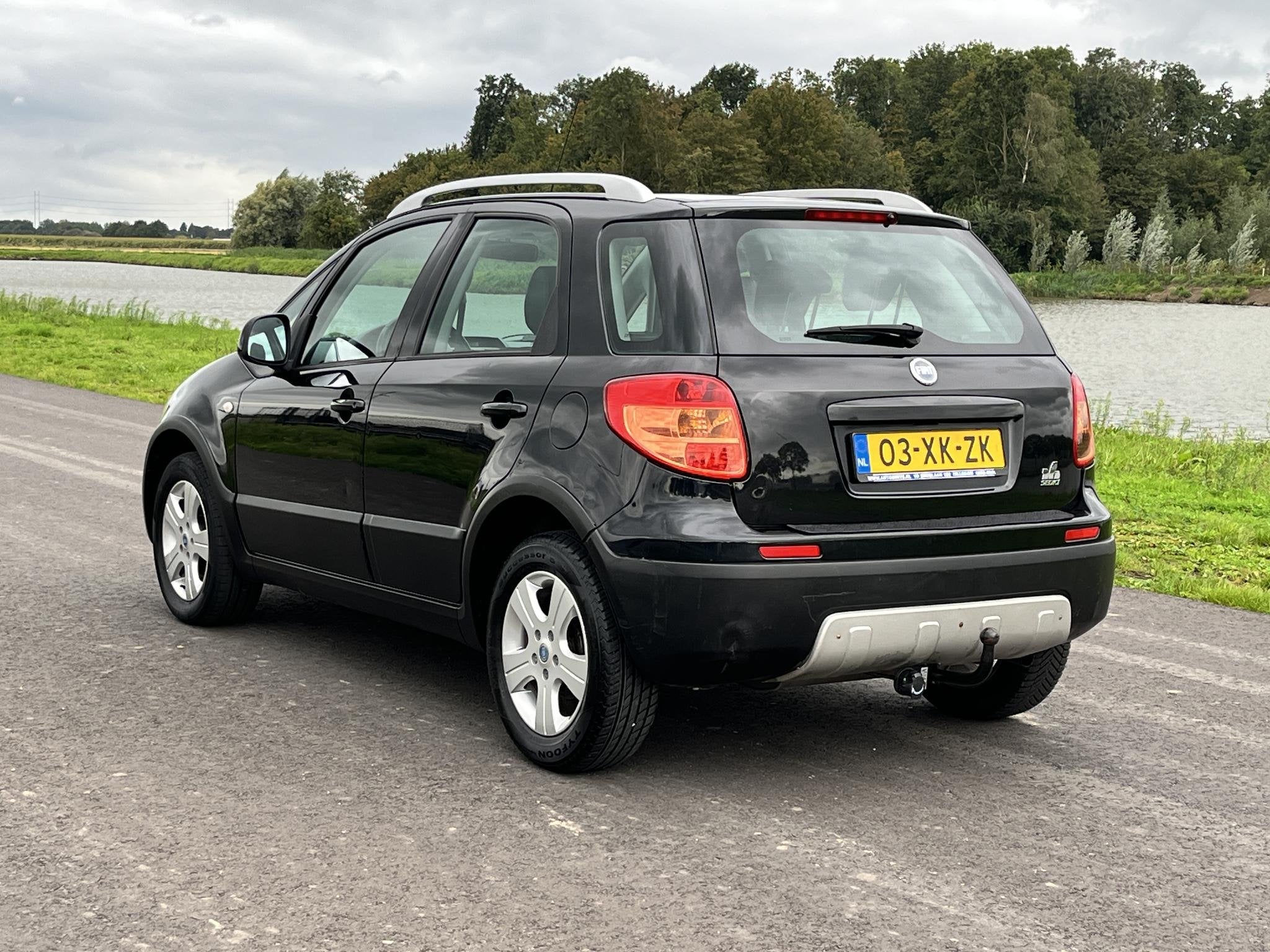 Fiat Sedici 1.6-16V Experience Fourwheeldrive (4x4) Airco, r, Gebruikt, 4 cilinders, 400 kg, Zwart