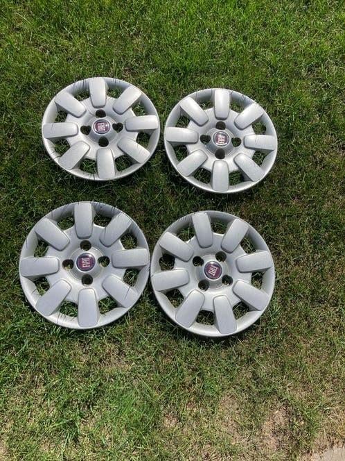 4 nette Fiat Panda Wieldoppen 13 inch, Ophalen of Verzenden, Gebruikt
