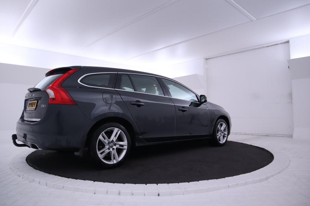 Volvo V60 2.4 D6 Twin Engine R-Design Leer, Memory, Navigati, Automaat, Euro 6, Vierwielaandrijving, 1880 kg