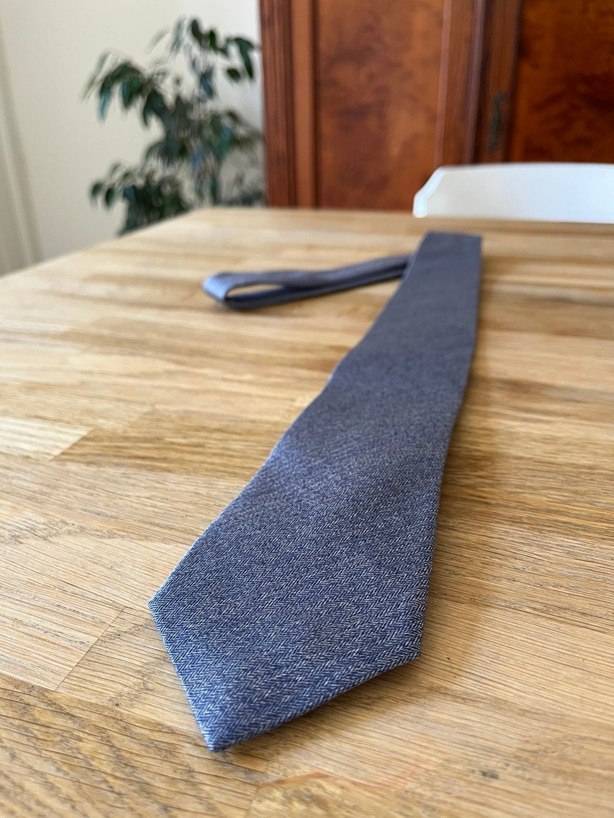 Corneliani stropdas | zo goed als nieuw | 100% zijde, Kleding | Heren, Stropdassen, Zo goed als nieuw, Effen, Blauw, Ophalen of Verzenden