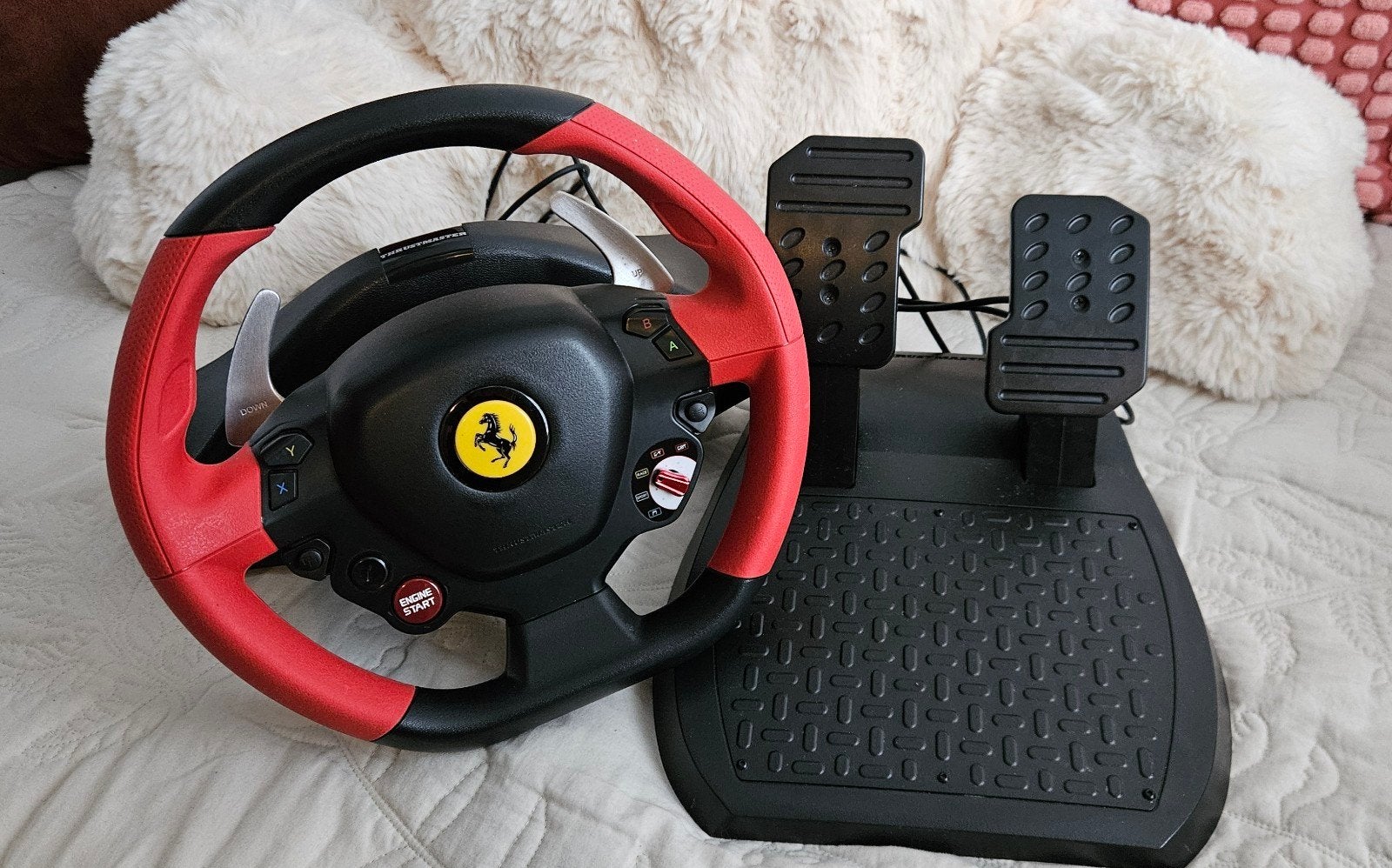 Racestuur Trustmaster Ferrari 458 spider, Ophalen, Zo goed als nieuw, Stuurtje of Sportattribuut, Xbox Original