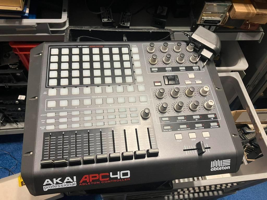 Akai apc40 midi controller, Muziek en Instrumenten, Midi-apparatuur, Gebruikt, Ophalen