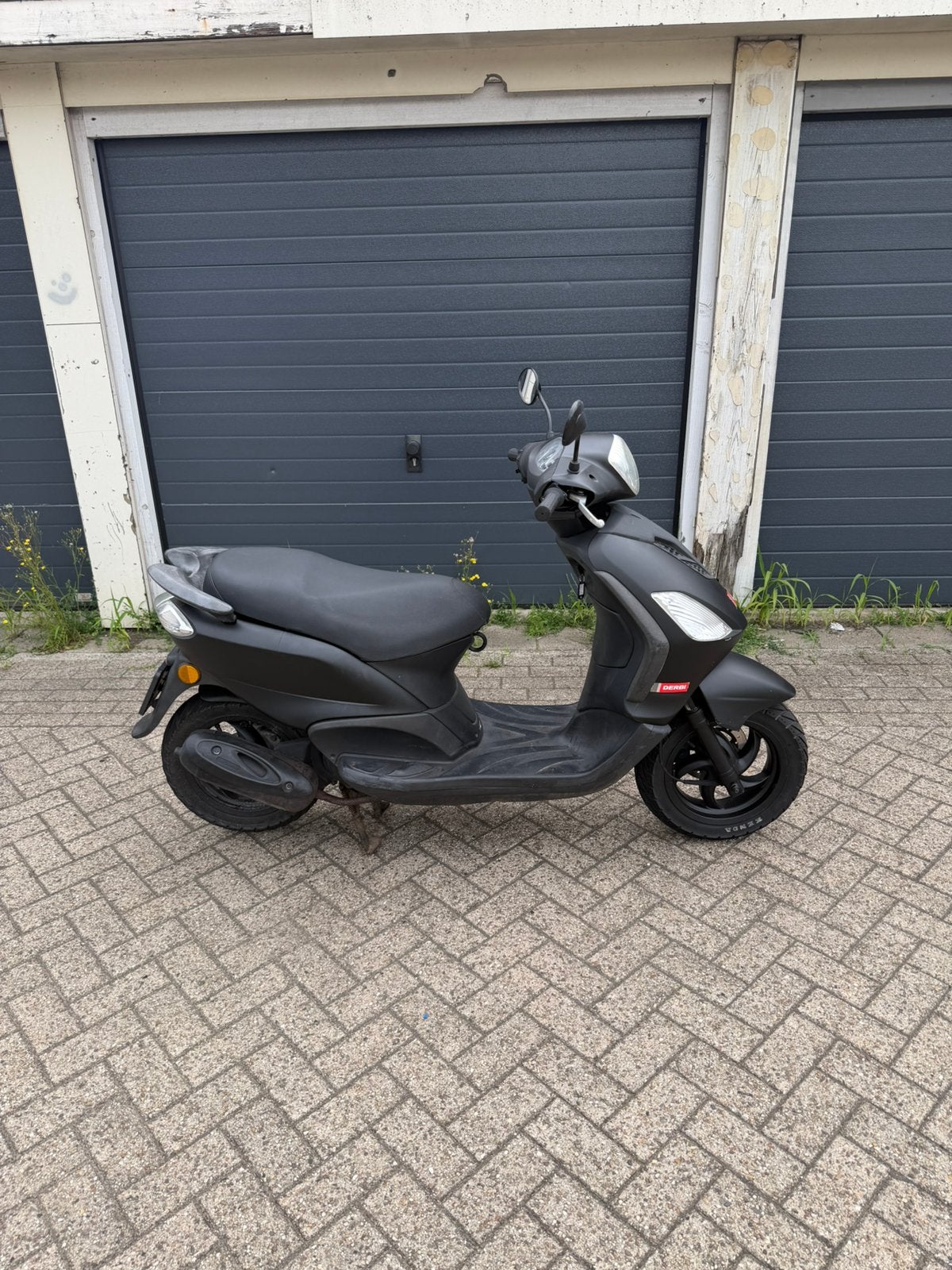 Piaggio fly 80cc derbi scooter, Ophalen of Verzenden, Zo goed als nieuw, Benzine, Fly