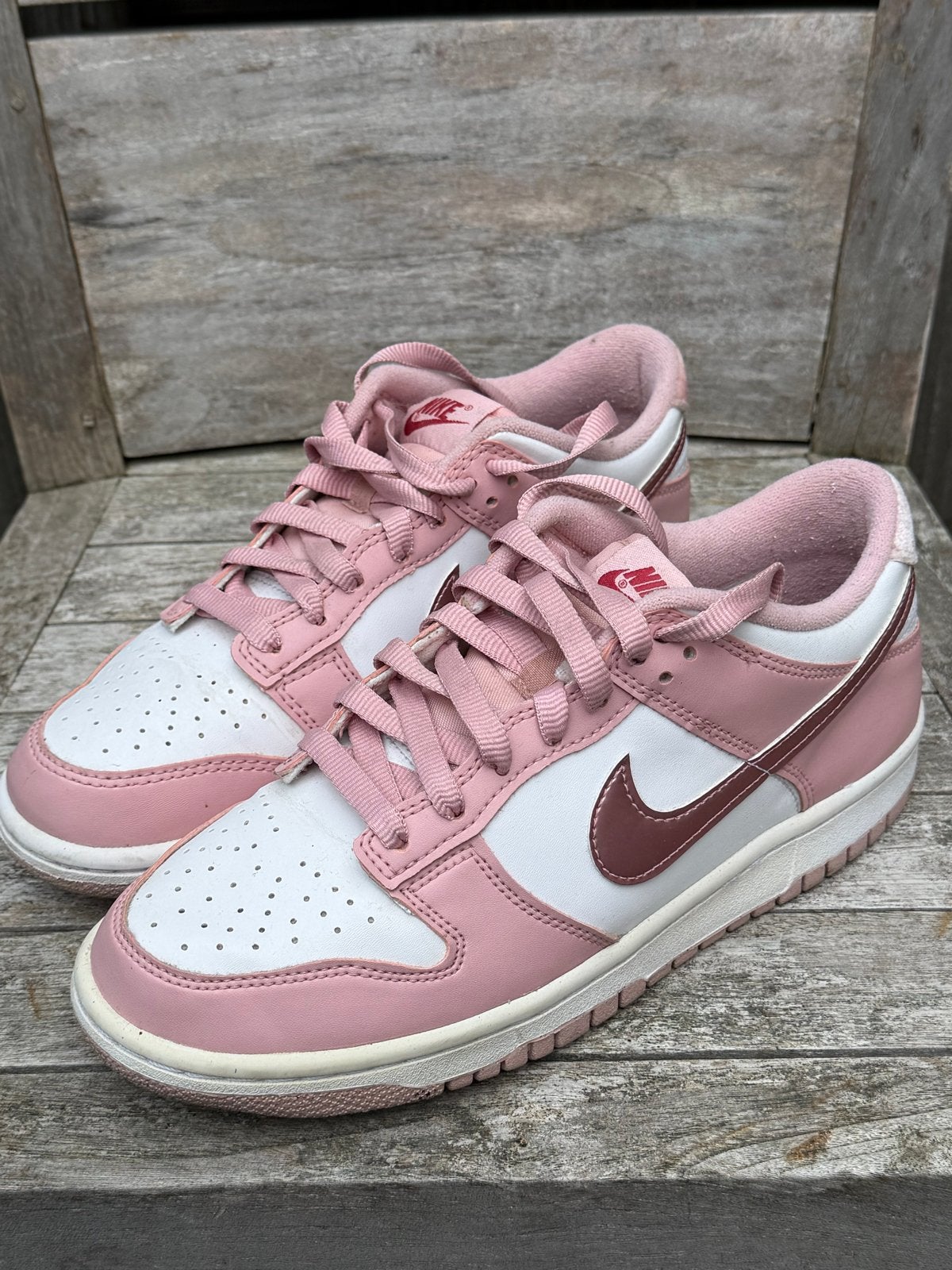 Nike Dunk Low Roze Wit - Maat 40, Ophalen of Verzenden, Gedragen, Roze, Sneakers of Gympen