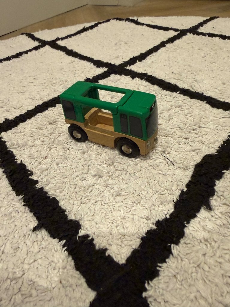 Heel goed groen Brio houten trein stadsbus bus uit 33525 set, Ophalen of Verzenden, Zo goed als nieuw
