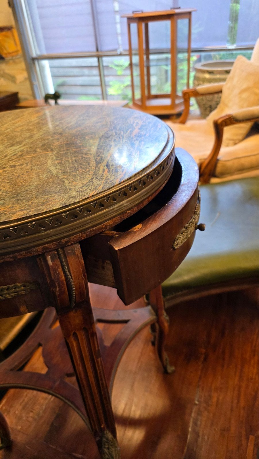 Frans louis XVI tafel, Ophalen