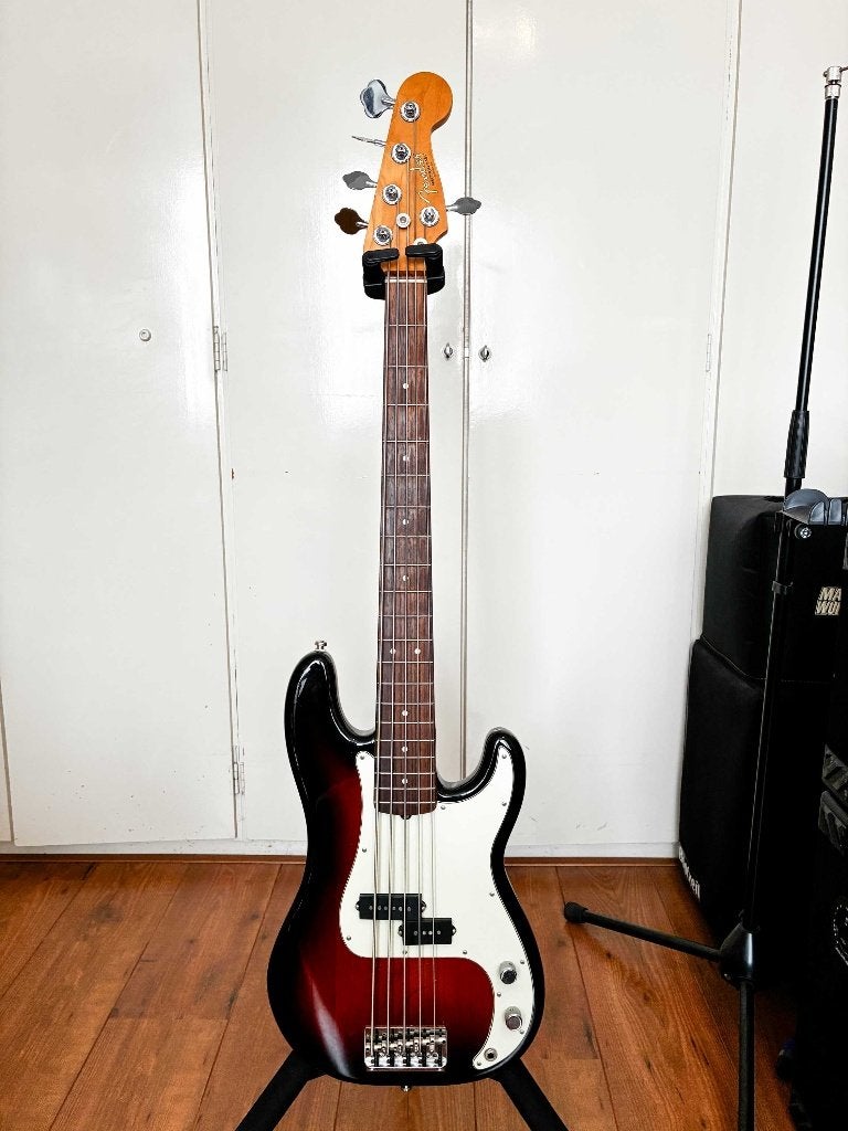 American Professional Precision Bass V, Muziek en Instrumenten, Snaarinstrumenten | Gitaren | Bas, Ophalen, Zo goed als nieuw