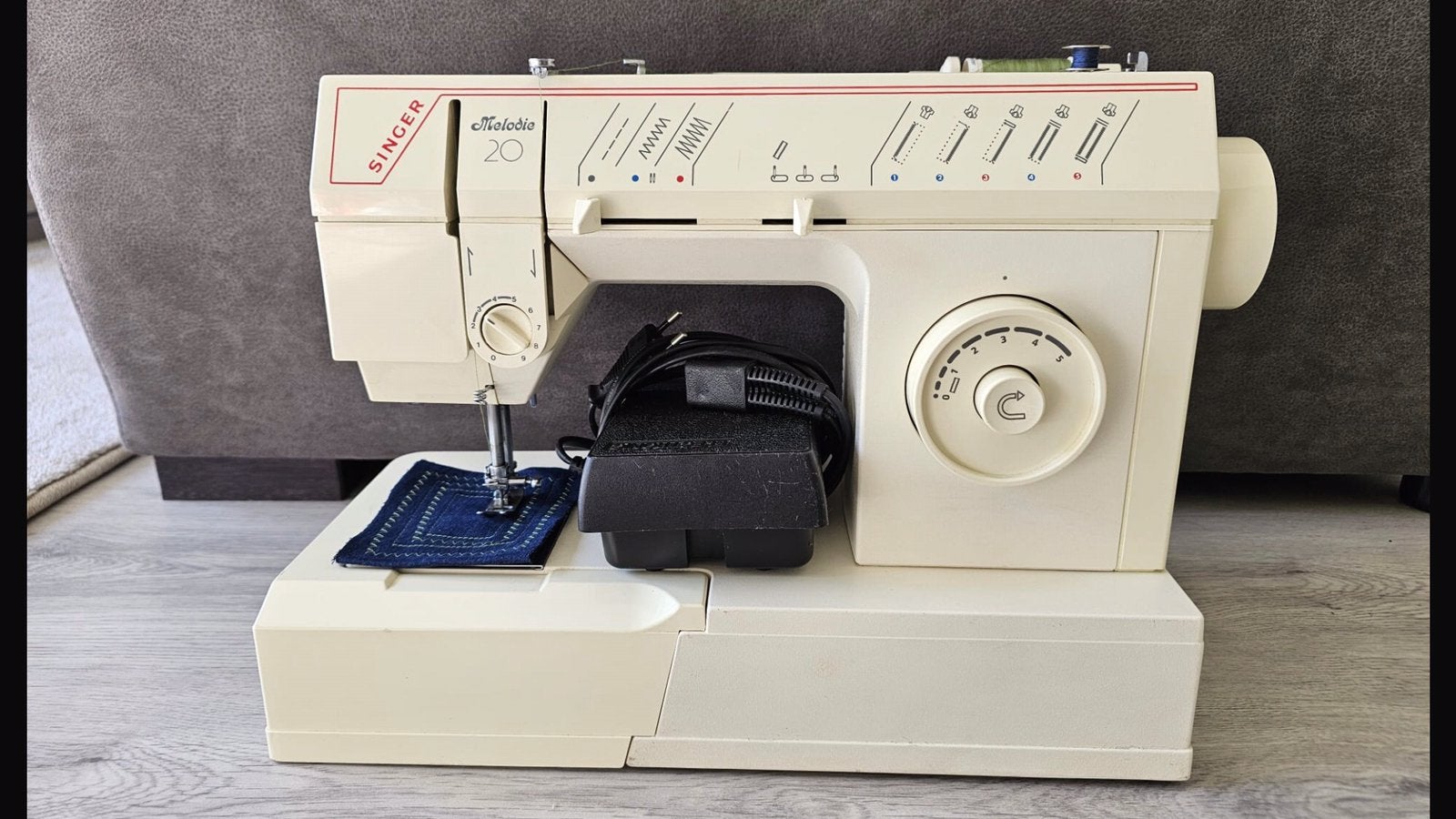 Naaimachine Singer, Hobby en Vrije tijd, Naaimachines en Toebehoren, Ophalen, Zo goed als nieuw, Naaimachine, Singer