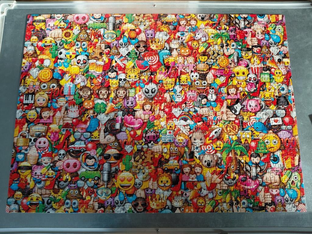 Emoji Impossible Puzzel 1000 stukjes Clementoni, Ophalen of Verzenden, 500 t/m 1500 stukjes, Zo goed als nieuw, Legpuzzel