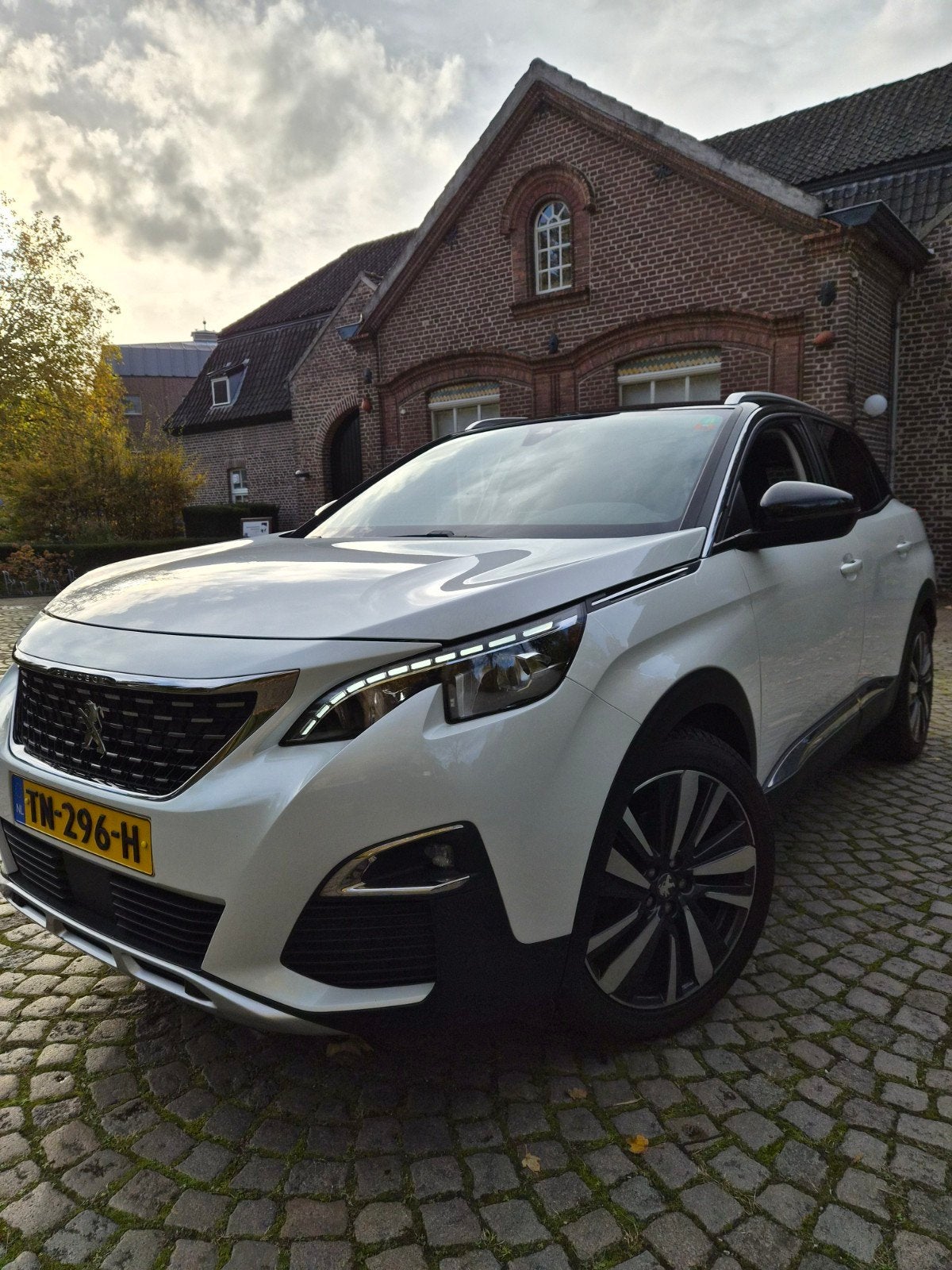 Peugeot 3008 1.2 Puretech 130pk S&S 2018 Wit, Auto's, Voorwielaandrijving, 15 km/l, 1295 kg, 1199 cc