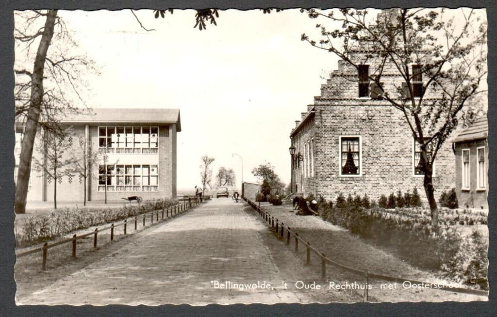 Oude Ansicht Bellingwolde Oude Rechthuis met Oosterschool Gr, Ophalen of Verzenden, 1920 tot 1940, Gelopen, Groningen
