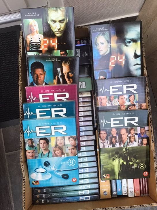 DVD’s (volle doos), Cd's en Dvd's, Alle leeftijden, Ophalen, Zo goed als nieuw