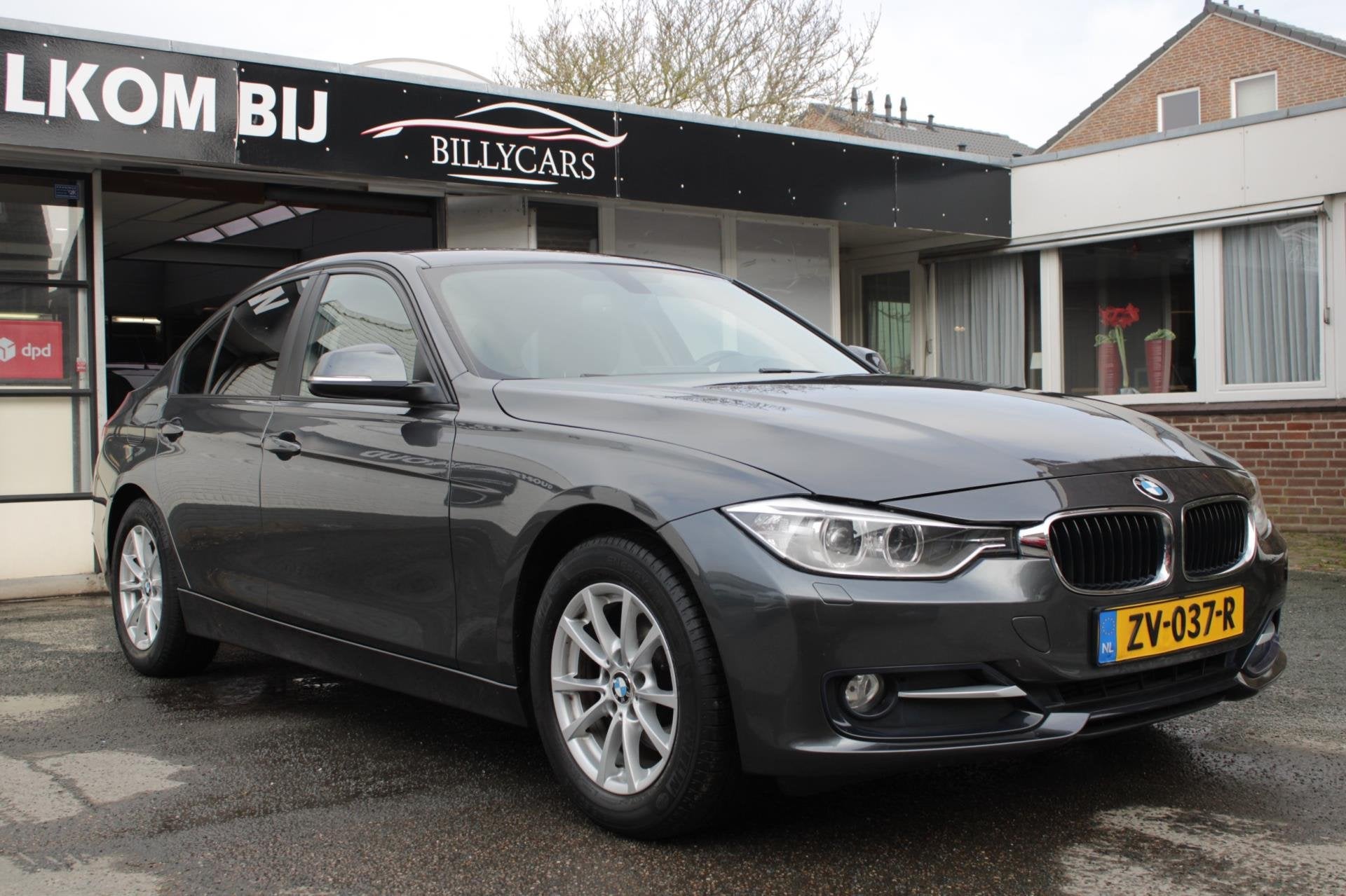 BMW 3-serie 316i High Executive | Airco | Navi |Elec ramen |, Auto's, 1360 kg, Gebruikt, 4 cilinders, Handgeschakeld