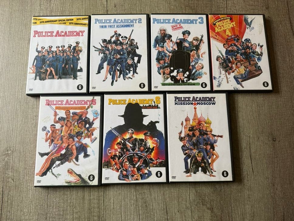 Police Academy DVD Set - De complete collectie, Cd's en Dvd's, Nederlands, Ophalen of Verzenden, Vanaf 6 jaar, Inclusief doosje