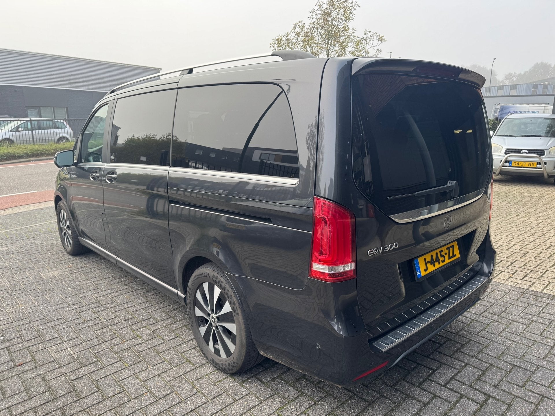 Mercedes-Benz EQV 300 L2 90 kWh 8 PERS PANO ACC LEDER 360 BU, Auto's, Dealer onderhouden, Gebruikt, Overige modellen, 2535 kg