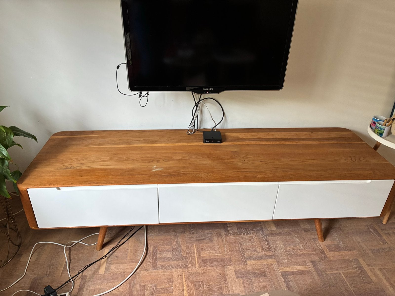 Scandinavische TV-kast wit met hout - 180x55x45 cm, Huis en Inrichting, Kasten | Televisiemeubels, Ophalen, Gebruikt, 150 tot 200 cm