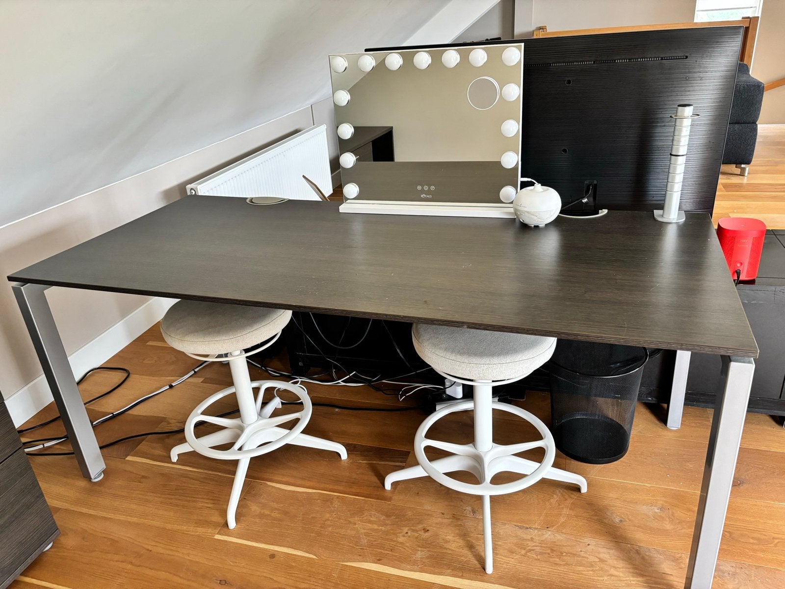 Modern Donkerbruin Bureau met Metalen Poten, Ophalen, Zwart, Gebruikt, Spaanplaat of MDF