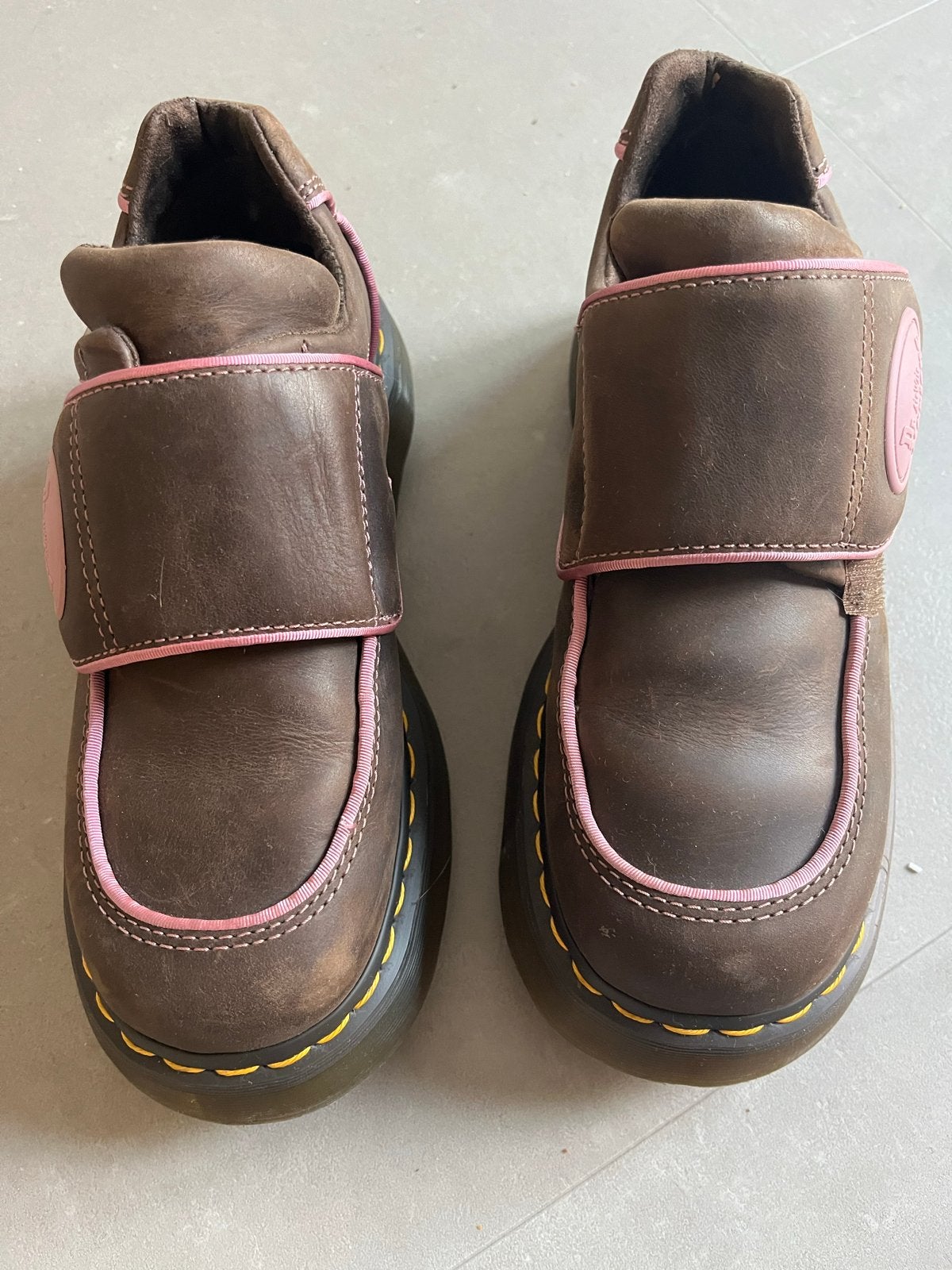 Dr. Martens Buzz Strap Schoenen - Maat 38, Kleding | Dames, Ophalen of Verzenden, Zo goed als nieuw, Bruin, Schoenen met lage hakken