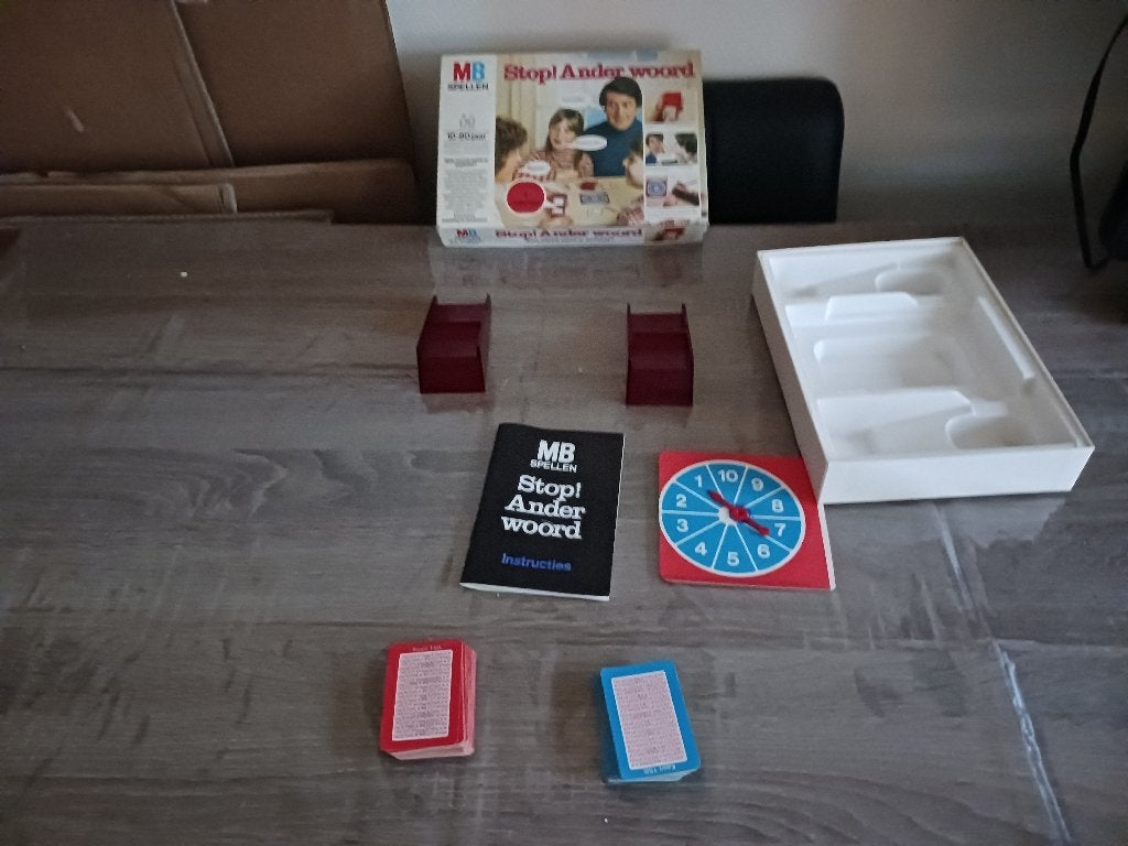 Stop ander woord uit 1976, Hobby en Vrije tijd, Gezelschapsspellen | Bordspellen, Een of twee spelers, Ophalen of Verzenden, Zo goed als nieuw