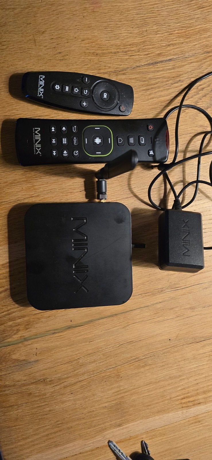 Minix Neo X8-H Plus Android TV Box met afstandsbedieningen, Ophalen of Verzenden, Zo goed als nieuw, HDMI, Zonder harde schijf