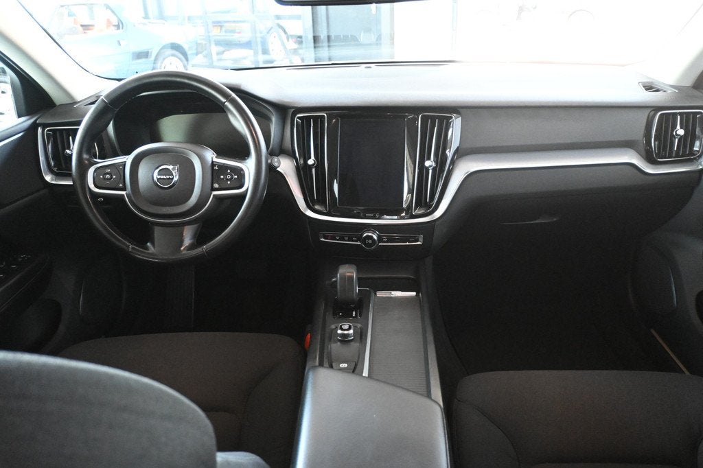 Volvo V60 2.0 B3 Momentum Advantage Automaat Navigatie Stuur, Stof, 4 cilinders, Wit, Origineel Nederlands