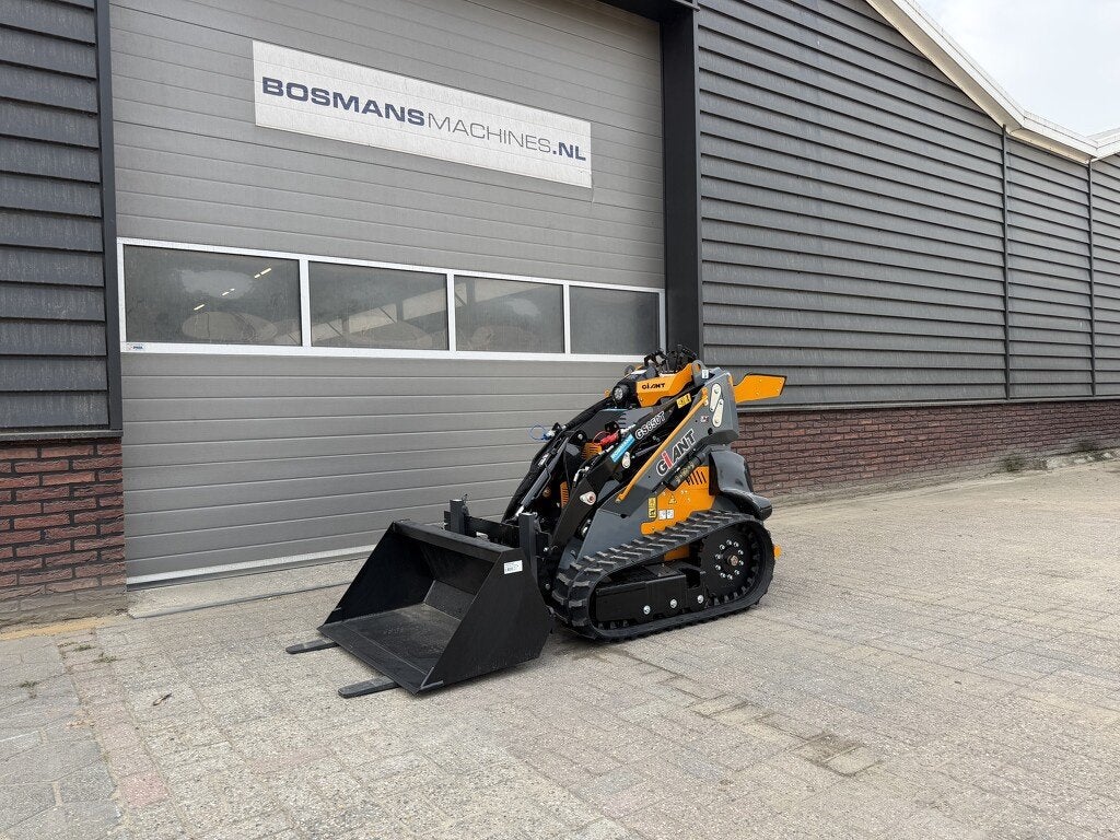 Giant GS850 T skidsteer lader NIEUW, Tobroco, Info@tobroco.nl, Sprendlingenstraat 57
5061 KM  Oisterwijk, Wiellader of Shovel