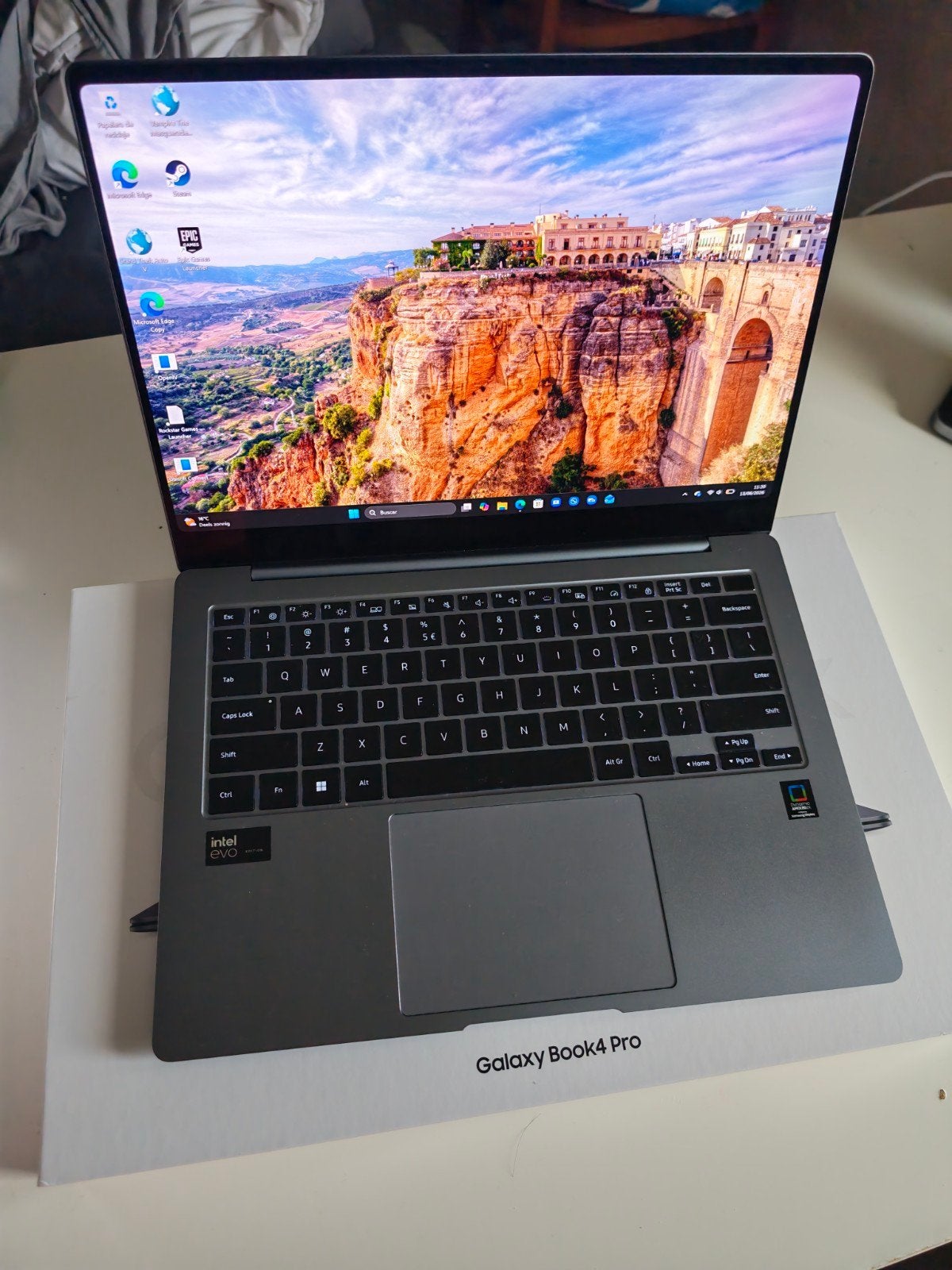 Samsung Galaxy Book4 Pro - Nieuwstaat, Computers en Software, Windows Laptops, Ophalen, Qwerty, Intel Core Ultra 7 155H, 512 GB