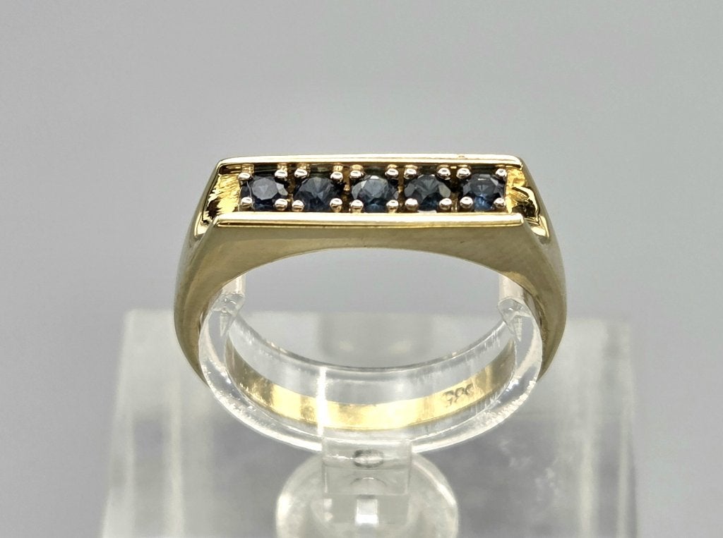 Gouden Vintage ring met edelstenen saffier. 2026/464, Sieraden, Tassen en Uiterlijk, Ringen, Blauw, ., Nieuw, Ophalen of Verzenden