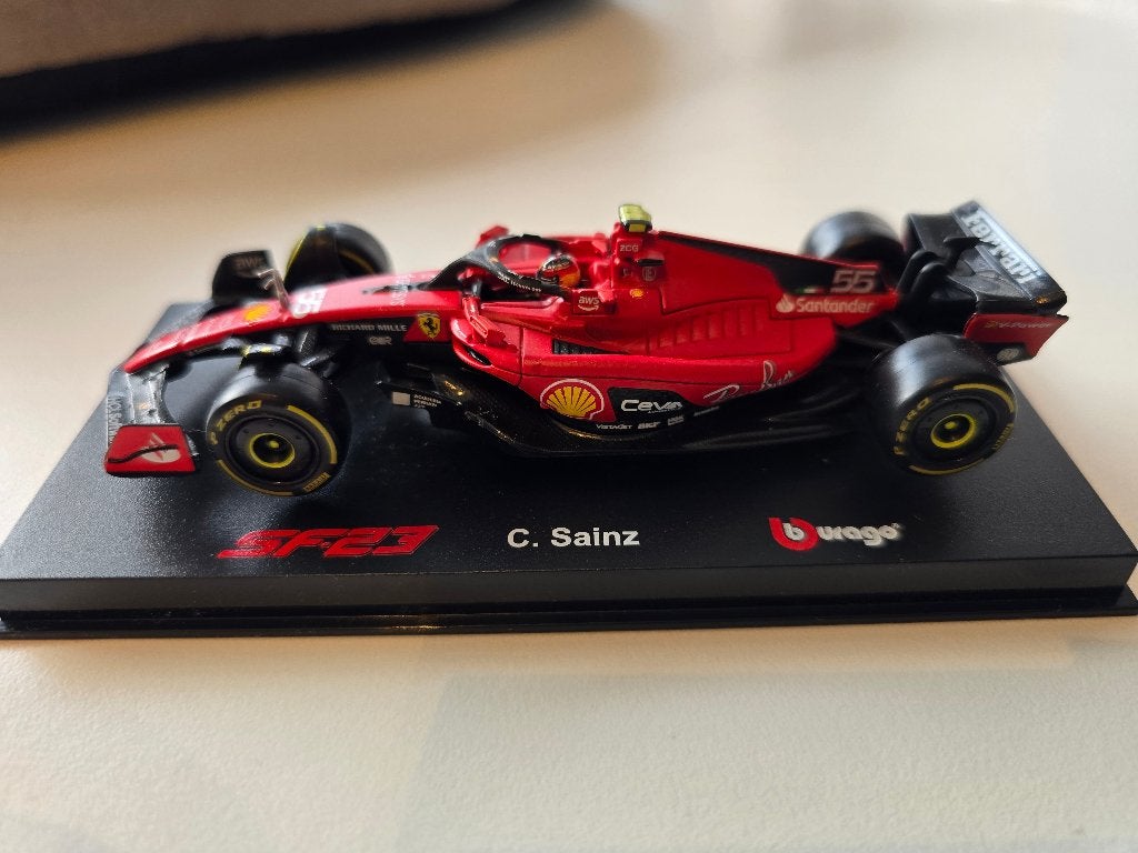 Ferrari SF-23 C Sainz 1/43, Ophalen of Verzenden, Gebruikt, Auto, Overige merken