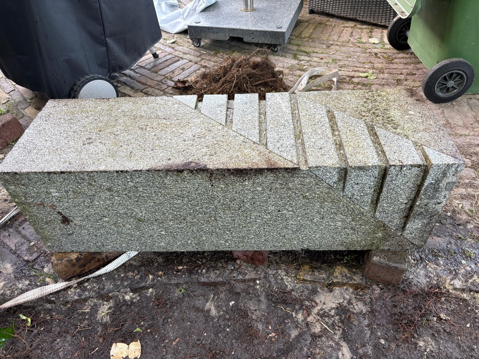 Grote granieten steen met uniek design, Tuin en Terras, Grind, Keien en Split, Ophalen, Gebruikt, Graniet, Kei