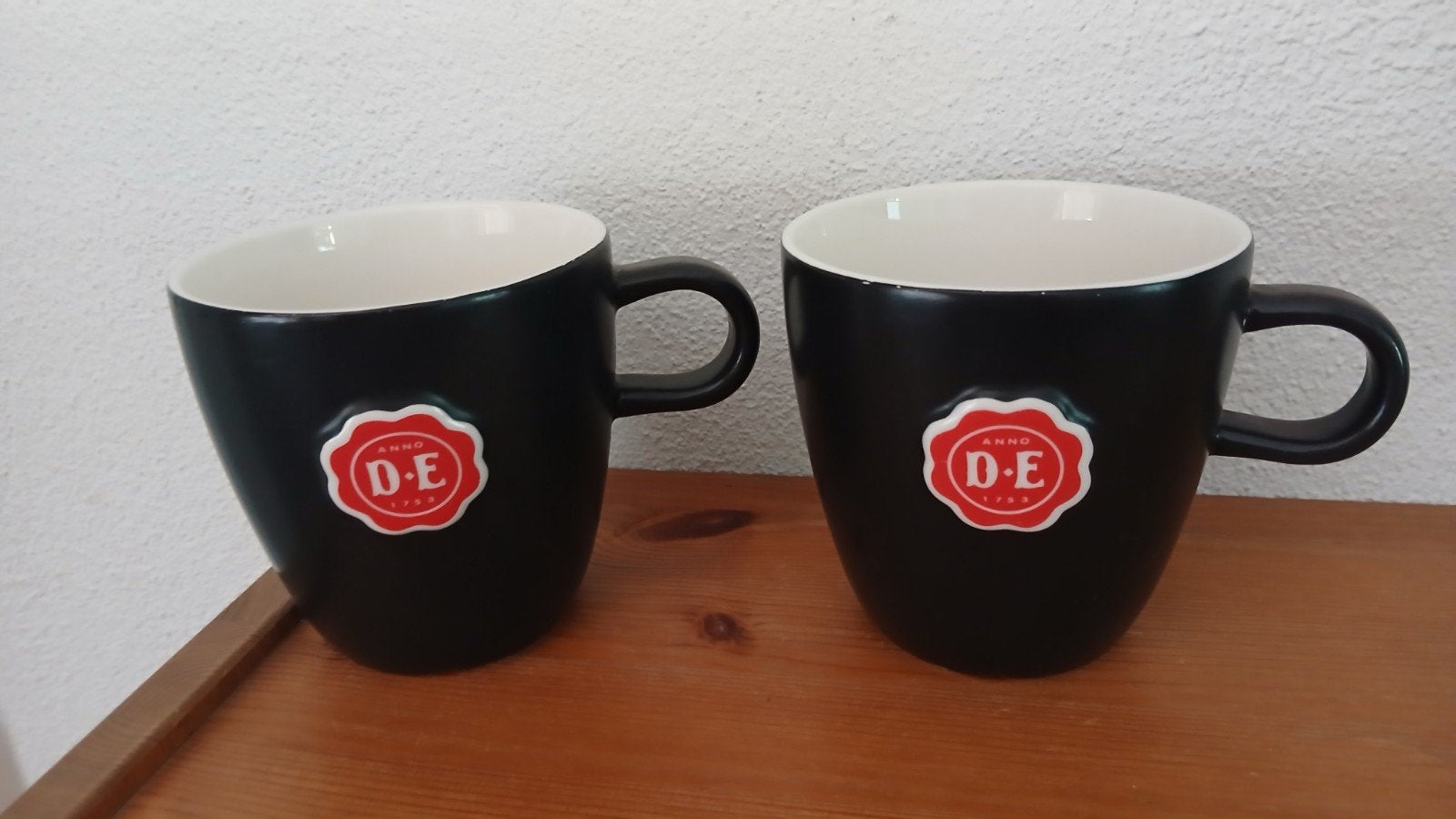 Douwe Egberts cappucino mokken, Verzenden, Zo goed als nieuw, Overige stijlen, Kop(pen) en/of Schotel(s)