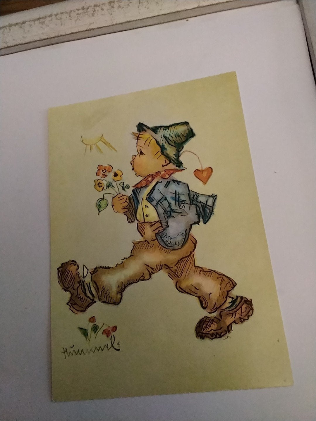 Vintage M.I. Hummel Ansichtkaart - The Lucky Messenger, Ophalen of Verzenden, 1940 tot 1960, Ongelopen, Kinderen