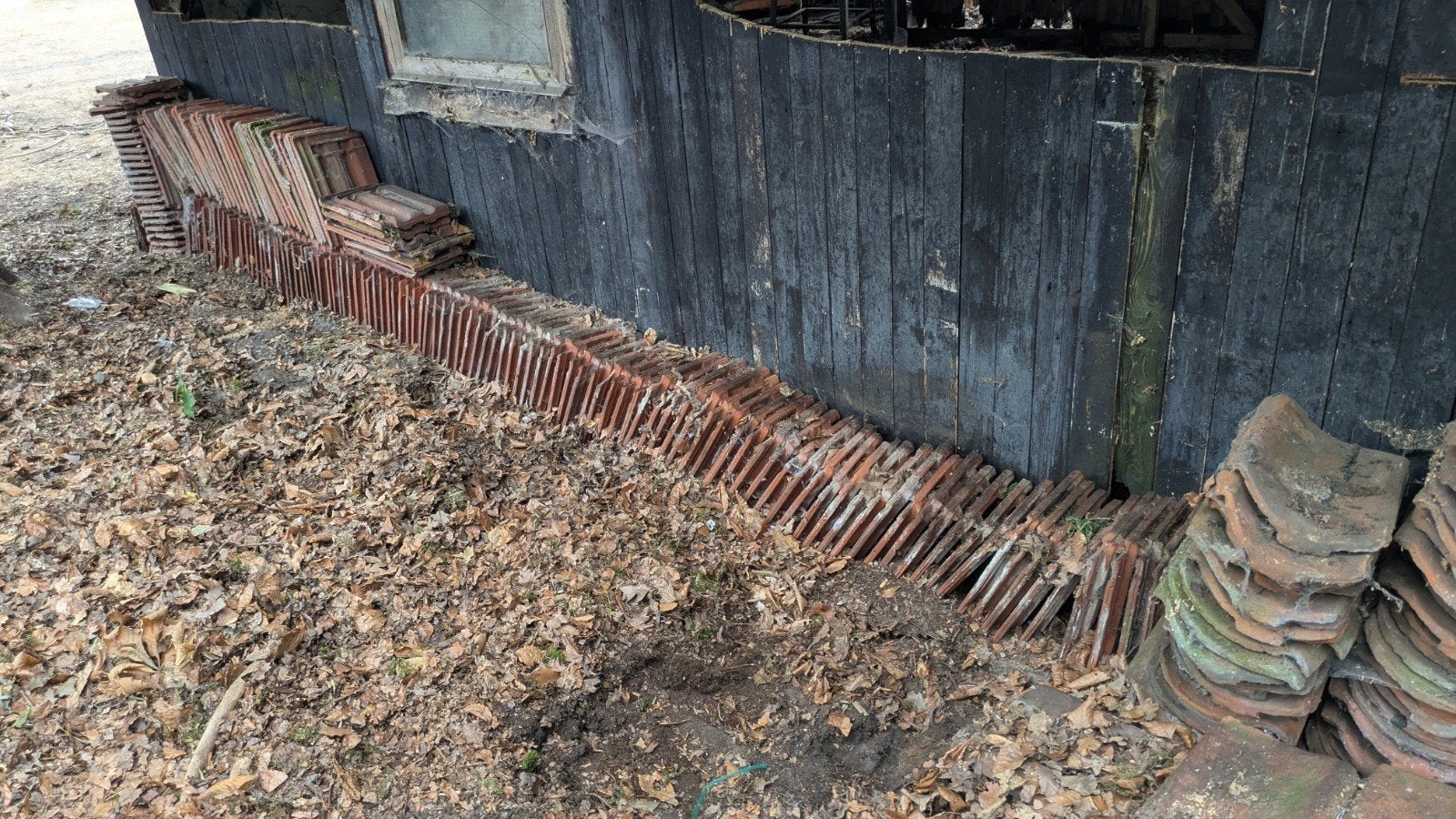 Diverse gebruikte dakpannen en glazen dakpannen, Doe-het-zelf en Verbouw, Ophalen, Gebruikt, Steen of Klei, 15 m² of meer