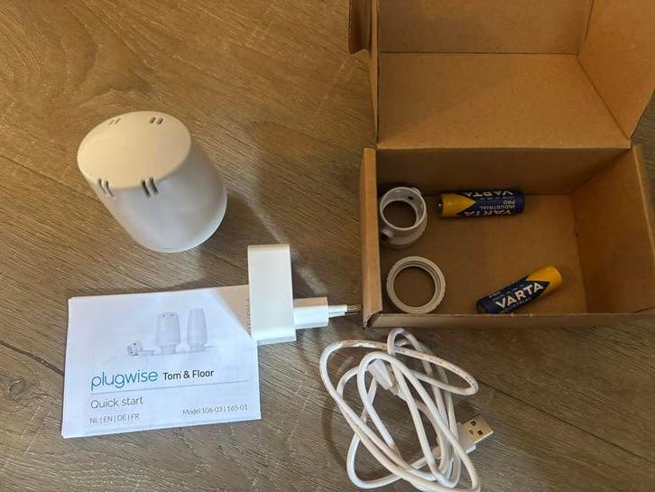 Plugwise Tom - Slimme Radiatorknop (Zo goed als nieuw), Ophalen of Verzenden, Slimme thermostaat, Zo goed als nieuw