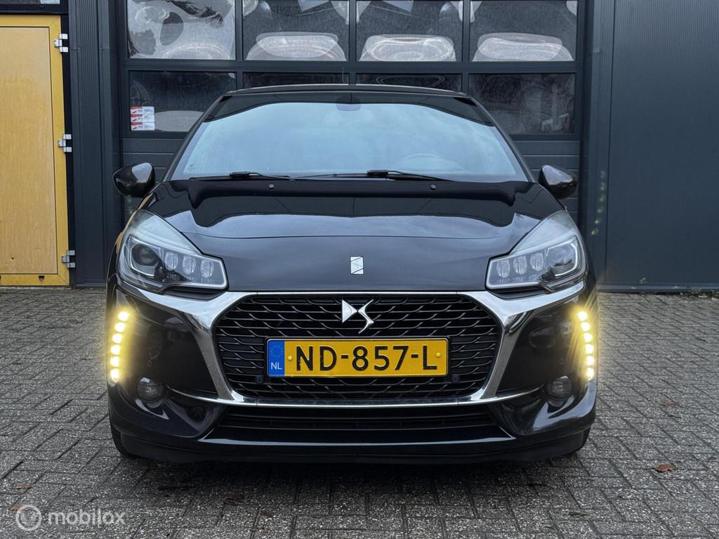 Ds 3 1.2 PureTech So Chic | Airco | cruise | camera, Auto's, Voorwielaandrijving, Euro 6, Zwart, Origineel Nederlands