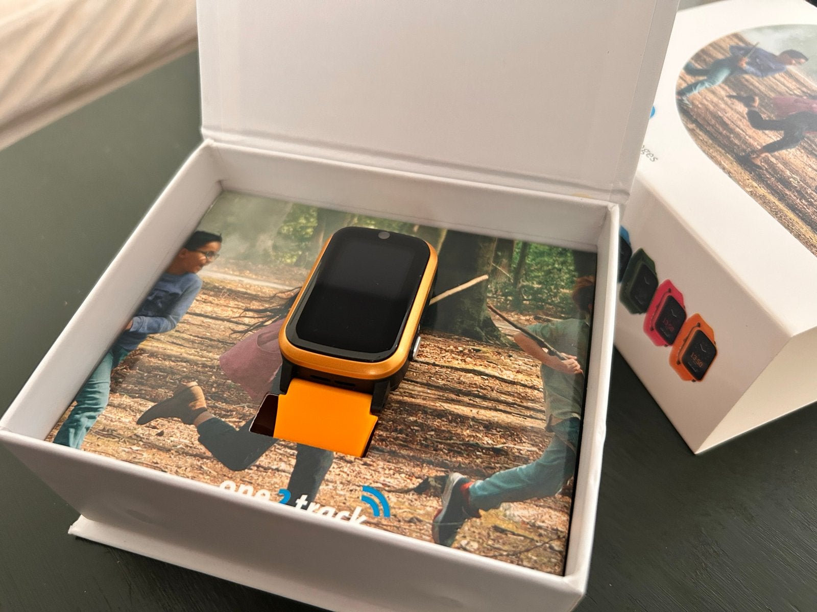 One2track GPS horloge met videobellen - Nieuw in doos, Ophalen of Verzenden, Nieuw, Oranje, Jongen of Meisje