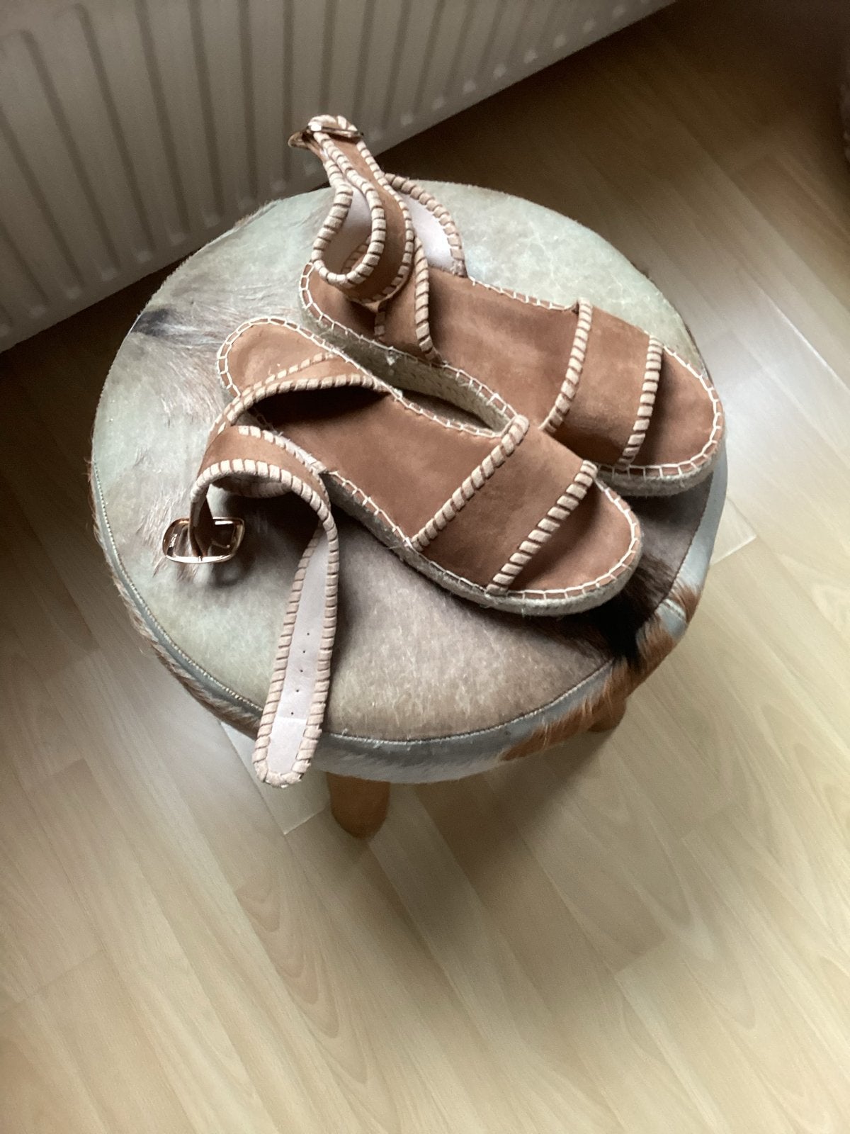 Bijna nieuwe Cellini sandalen - Maat 39, Bruin, Zo goed als nieuw, Sandalen of Muiltjes, Ophalen of Verzenden