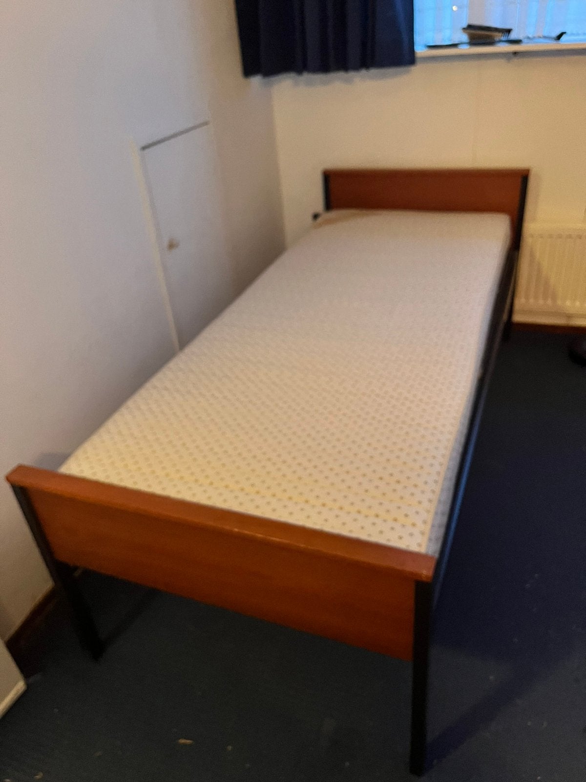 Auping bed met stevig en schoon matras 1 persoonsbed, Huis en Inrichting, Slaapkamer | Bedden, Ophalen, Gebruikt, Eenpersoons