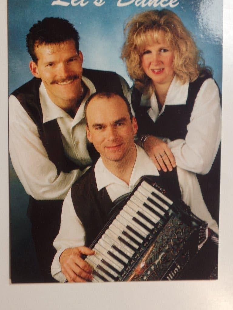 partij 4 kaarten met nederlandse artiesten of beroemdheden, Verzenden, Foto of Kaart