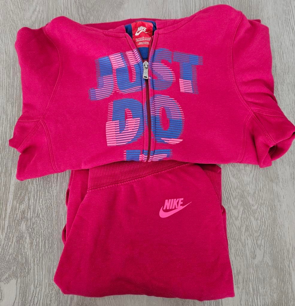 Nike pak maat 146- 156, Ophalen, Zo goed als nieuw, Meisje