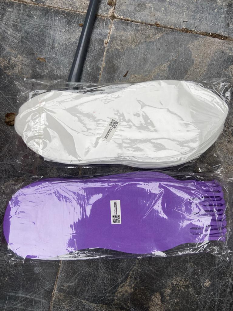 80 Paar Inklapbare Wegwerp Slippers - Sauna & Spa, Ophalen, Zo goed als nieuw