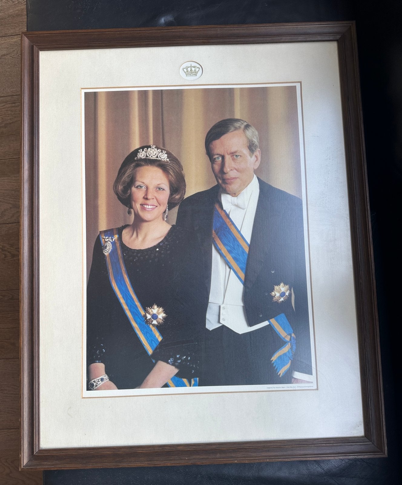 Groot Staatsieportret Koningin Beatrix & Claus Max Koot, Verzamelen, Ophalen, Zo goed als nieuw, Nederland, Kaart, Foto of Prent