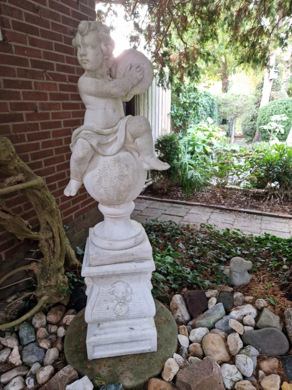Prachtig stenen beeld van een engel/putto voor de tuin, Tuin en Terras, Ophalen of Verzenden, Gebruikt, Beton, Engelenbeeld