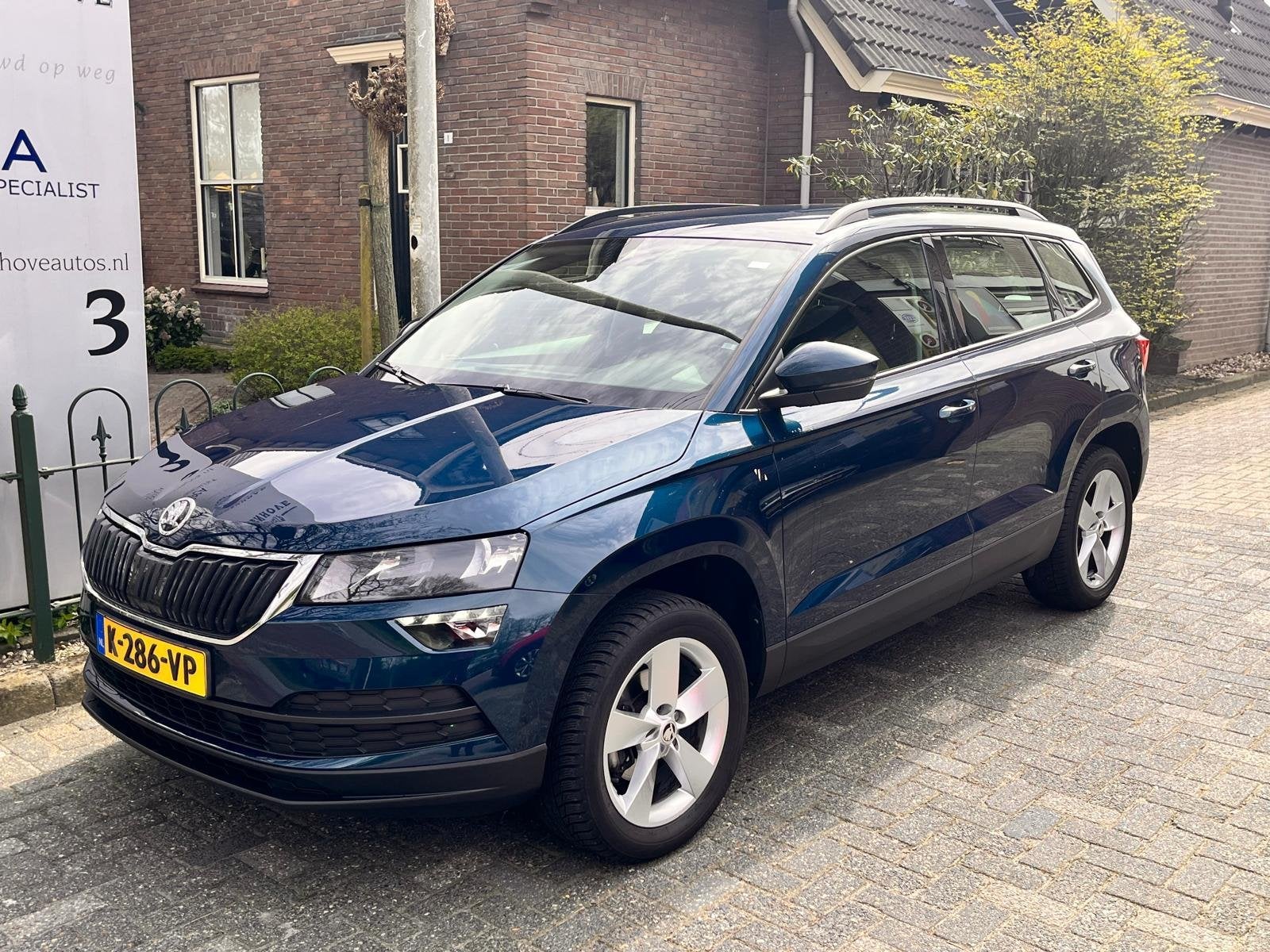 Skoda Karoq 1.0 TSI Business Edition Airco-Ecc/Alu wielen/Mi, Auto's, Voorwielaandrijving, 12 maanden, Stof, Gebruikt