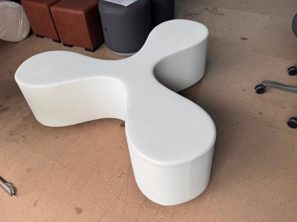 Vitra Flower Bench | zitmeubel | design | Sanaa, Receptie of Entree, Ophalen, Inrichting