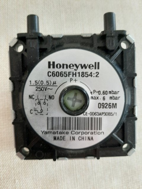 Air Flow pressure switch Honeywell C6065FH1854:2, 6 tot 10 bar, Ophalen of Verzenden, Zo goed als nieuw, Minder dan 200 liter/min