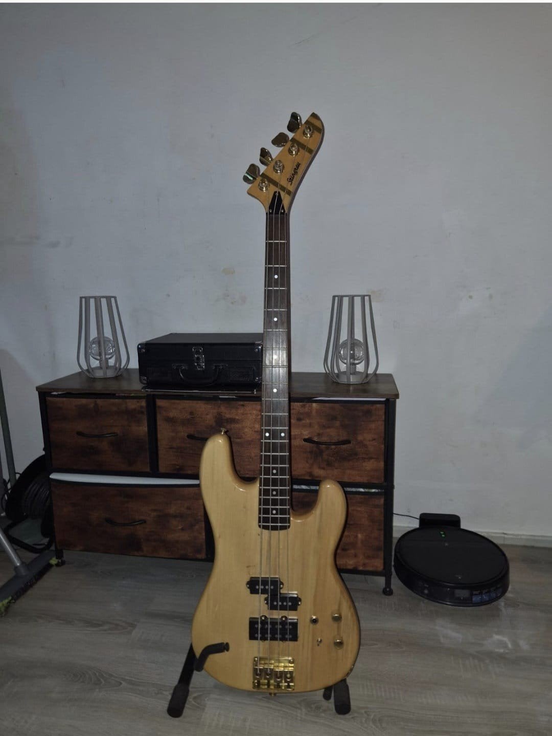 Basgitaar met versterker met draagband, Muziek en Instrumenten, Ophalen, Gebruikt, Elektrisch