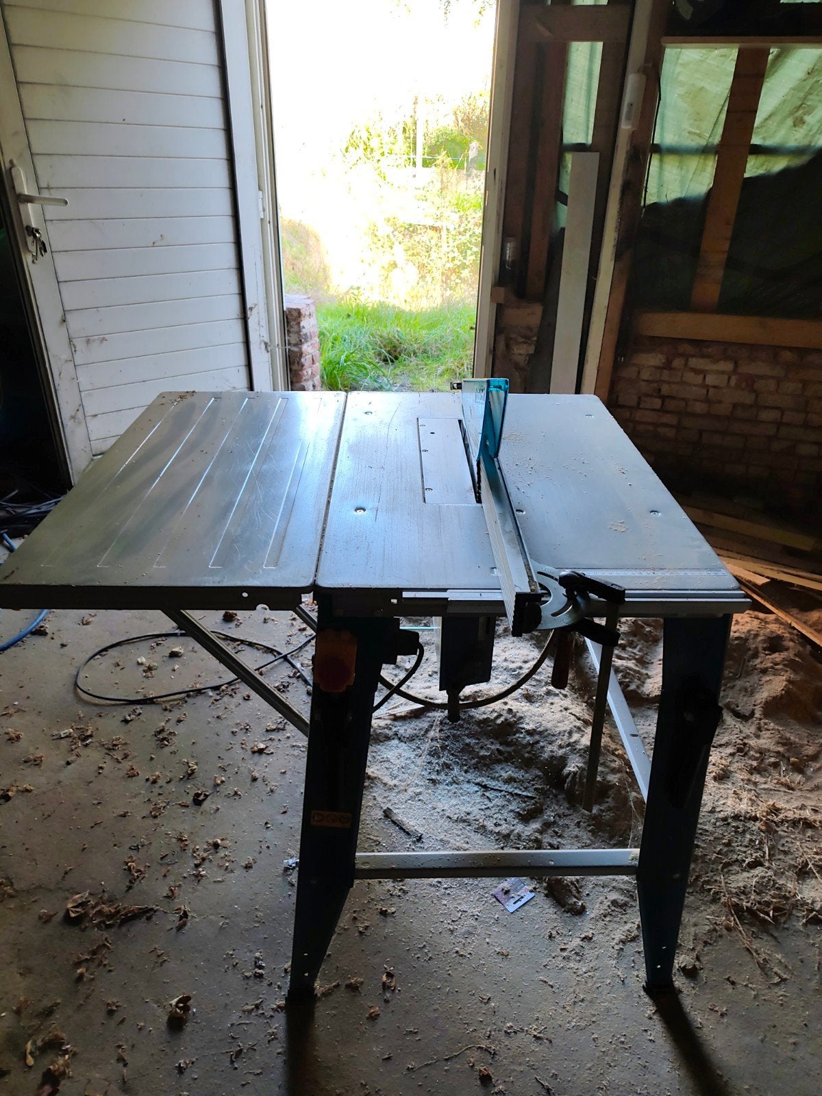 Makita Cirkelzaag/Tafelzaag - Krachtig en Betrouwbaar, Ophalen, Gebruikt, Cirkelzaag, 70 mm of meer