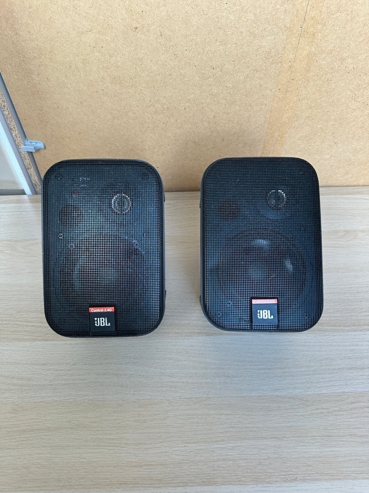 JBL Control 1 Pro 2.4G Speakerset - Gebruikt, Gebruikt, Speakerset, Ophalen of Verzenden, Inclusief muurbeugels