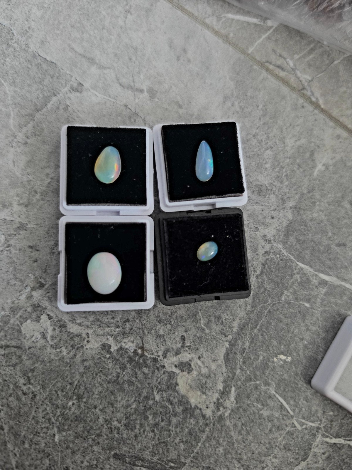 Prachtige opalen edelstenen set - 4 stuks, Sieraden, Tassen en Uiterlijk, Ophalen of Verzenden, Nieuw